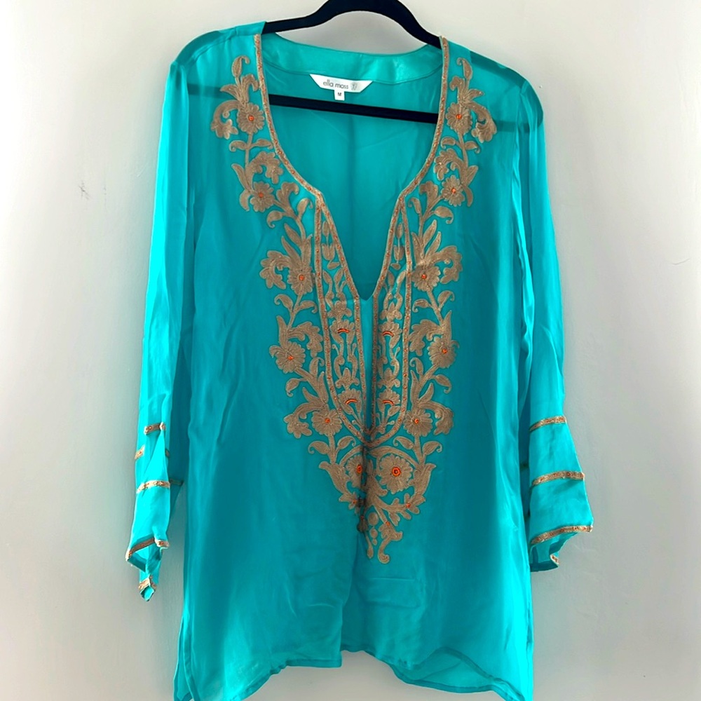 Ella Moss - New without tags - Sheer embroidered tunic. size Medium